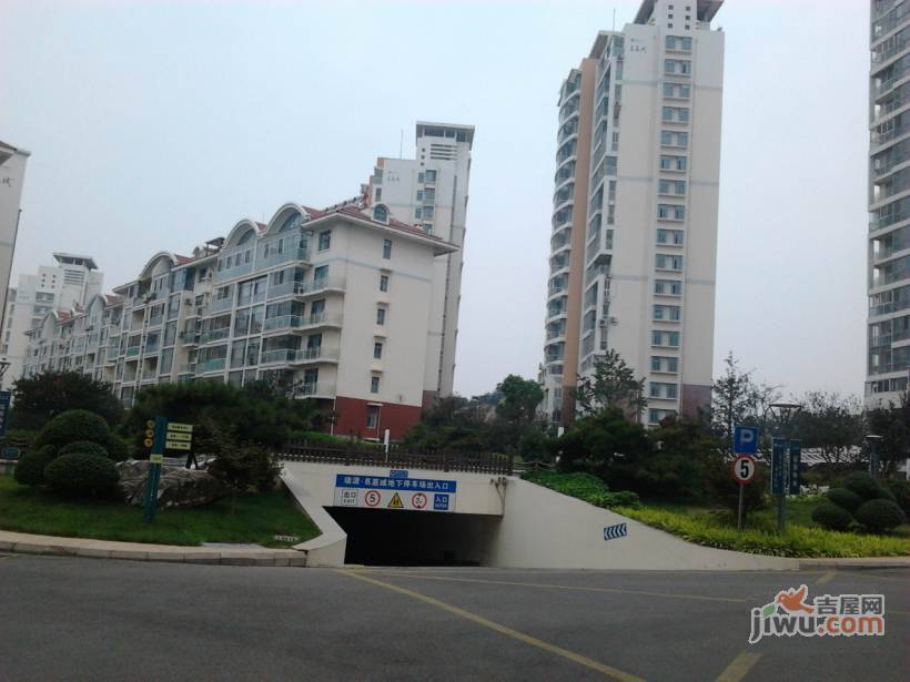 黄岛名家汇二手房最新动态与优缺点解析